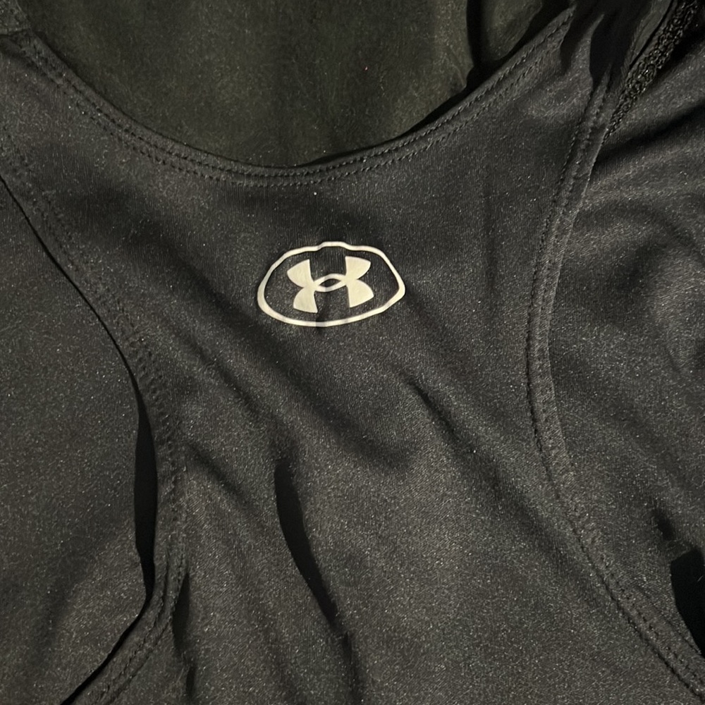 Only worn twice under armor girls tank top